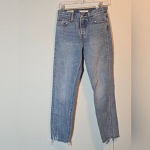 Levi's straight leg wedgie high waisted jeans color light wash size 25
